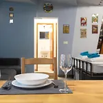 In Pub Kamera Klub Apatment-city Center Apartment