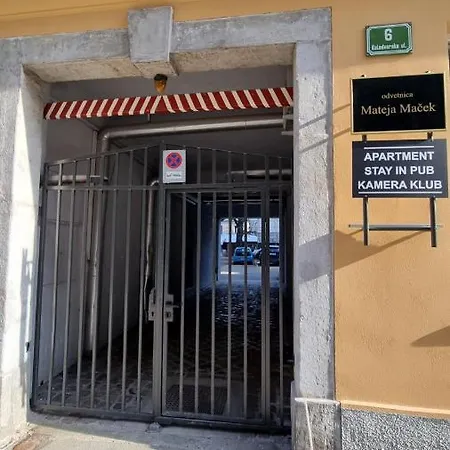 Apartment In Pub Kamera Klub Apatment-city Center