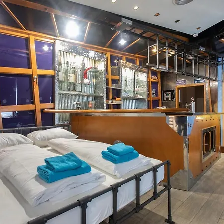 In Pub Kamera Klub Apatment-city Center * 류블랴나