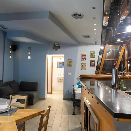 In Pub Kamera Klub Apatment-city Center Daire