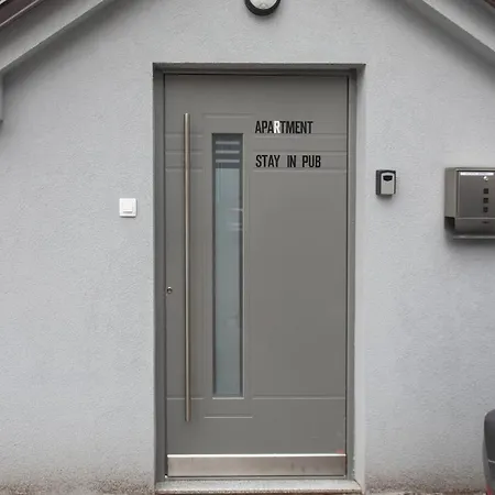 Apartment In Pub Kamera Klub Apatment-city Center *