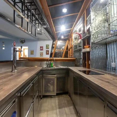 In Pub Kamera Klub Apatment-city Center 아파트 *