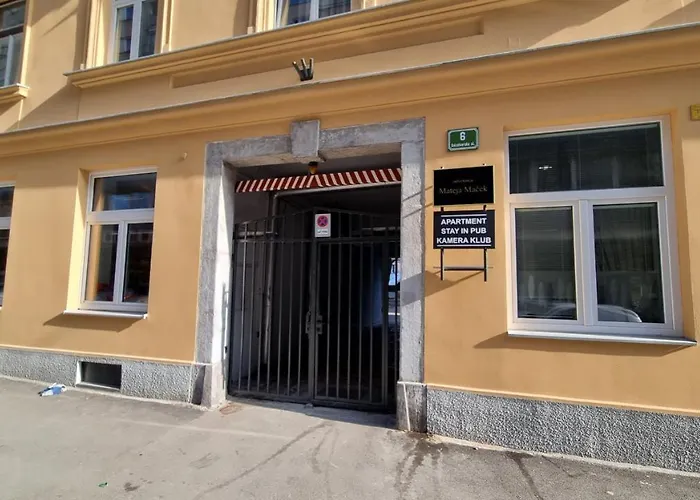 아파트 In Pub Kamera Klub Apatment-city Center *