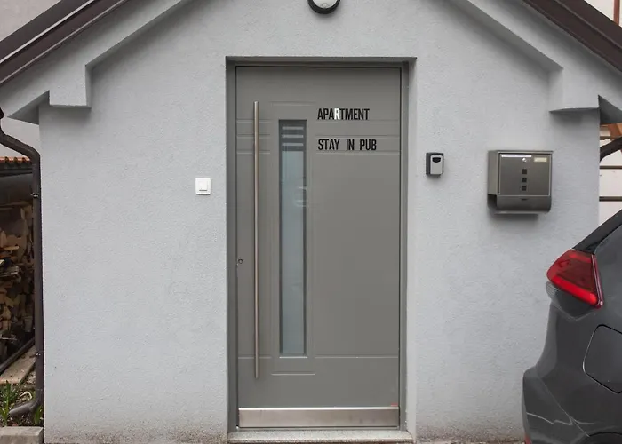 아파트 In Pub Kamera Klub Apatment-city Center *