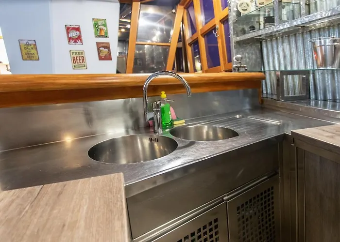 In Pub Kamera Klub Apatment-city Center * 류블랴나