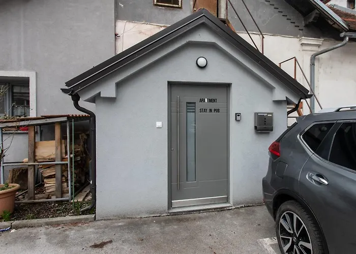 In Pub Kamera Klub Apatment-city Center 아파트