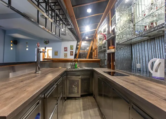 In Pub Kamera Klub Apatment-city Center 아파트 *